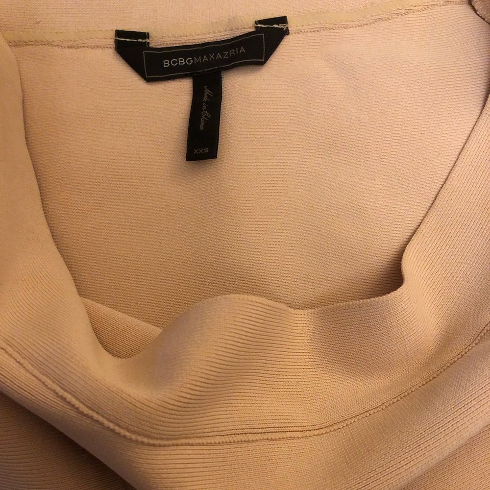 bcbgmaxazria - Picture 3 of 3